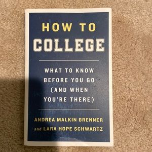 SALE‼️’HOW TO COLLEGE’ BOOK